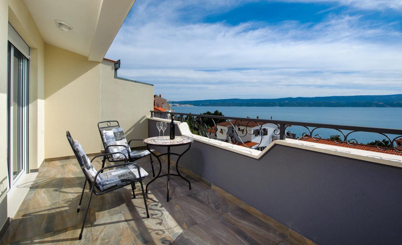 Cezar Luxury Apartment โอมิช ภายนอก รูปภาพ